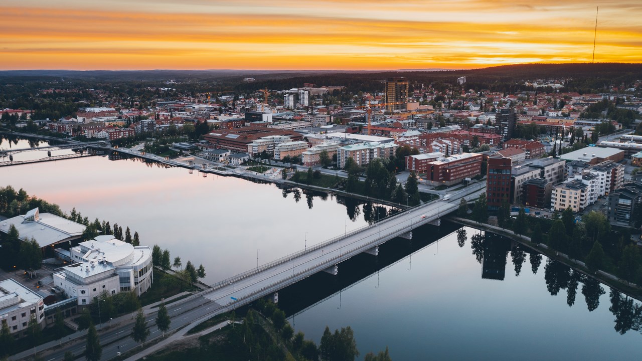 Vy över Skellefteå stad och campus.