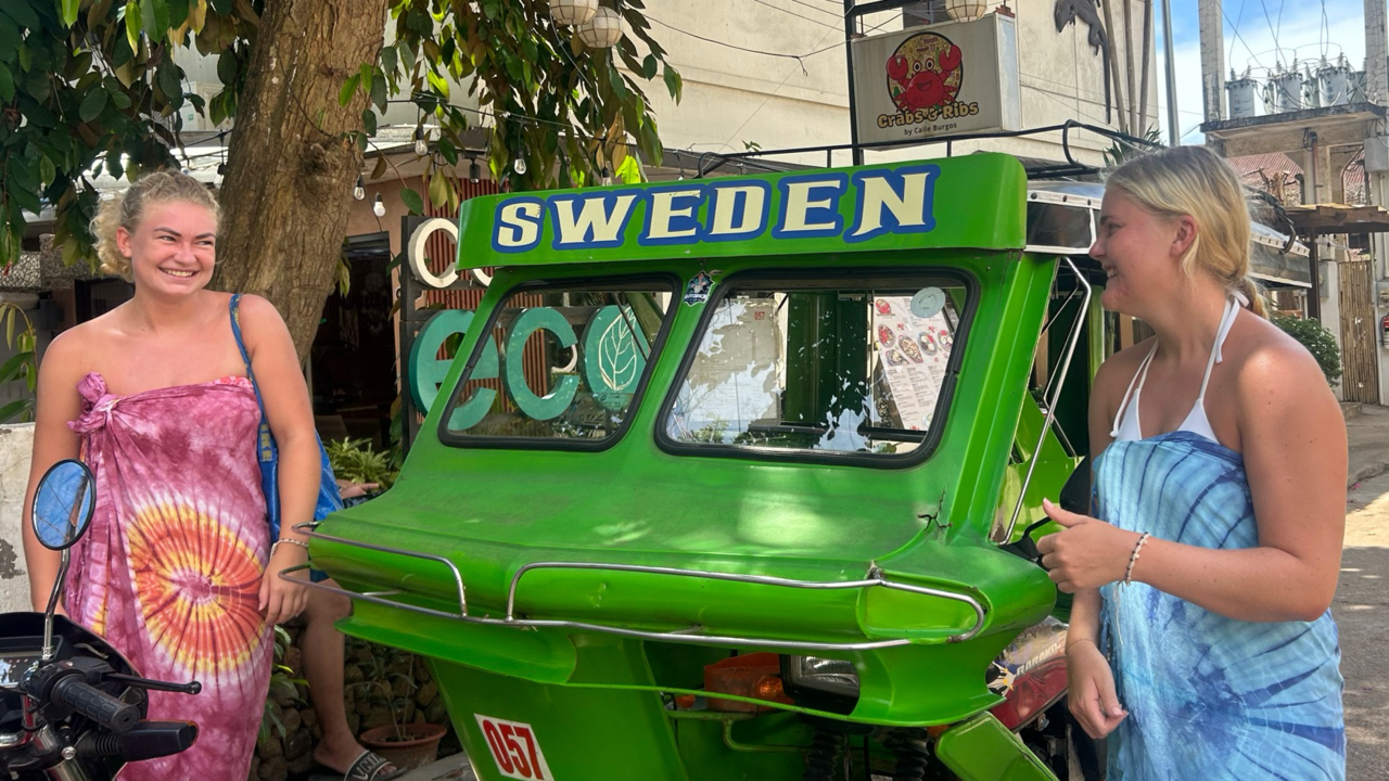 Stina Renström och Tilda Strömberg på MFS i Filippinerna.