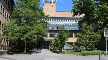 KBC, entrance to the Physiology building (Fysiologihuset)