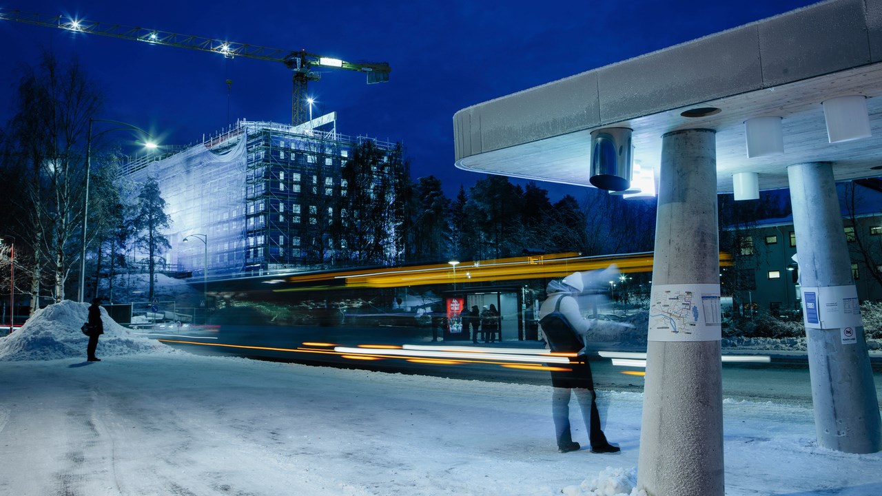 Busshållplats vid Campus