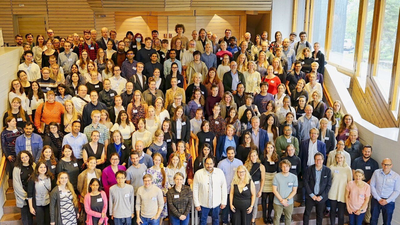 Gruppfoto av deltagarna i det 12:e årsmötet för det nordiska EMBL-partnerskapet för molekylär medicin i Espoo, Finland.