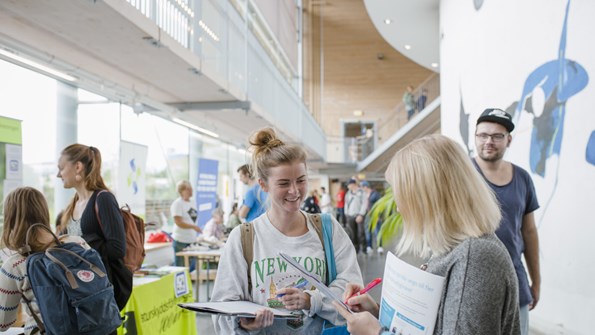 Plugga till hösten? Sök senast den 15 april!