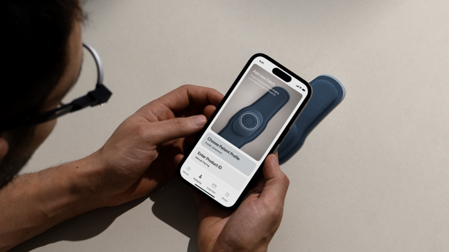 Caregivers can pair and manage multiple patches in a separate app by scanning the packaging, connecting a pod via NFC, and assigning it to a user profile.