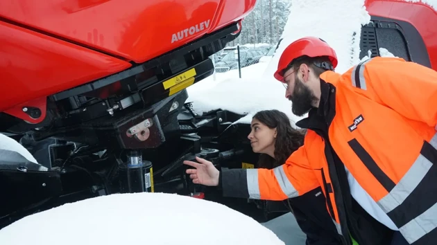 Co-Act aims to ensure the safe and efficient repair and maintenance of
forestry machines. It is a prognosis tool that implements structured systems within data gathering and a 3D simulation-based framework. The system emphasizes the challenges with the potential departure of experienced mechanics, guards against potential knowledge gaps, and enhances knowledge transfer.