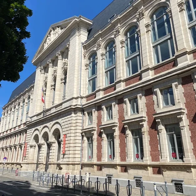 GAtuvy på Institut d’Études Politiques i Lille