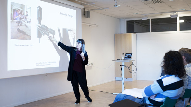 Porträtt på Maria Göransdotter, universitetsadjunkt på Designhögskolan, Umeå universitet.